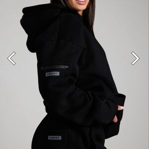 NEW AIRPLANE MODE TRAVEL SET JN OBSIDIAN SIZE XS OFFERS WELCOME!